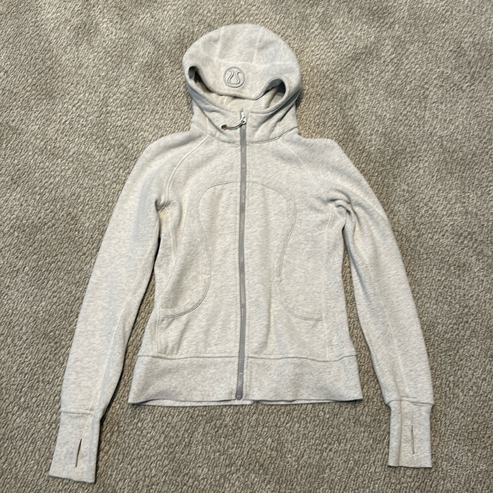 Size 8 lululemon scuba zipper hoody